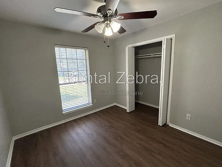 6005 Lindy Ln — Photo 7