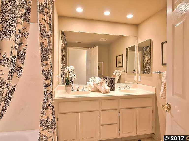 613 S Blackbrush Ln — Photo 22
