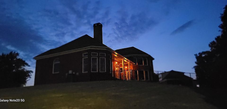 2nd image of 1409 Fall Branch Dr