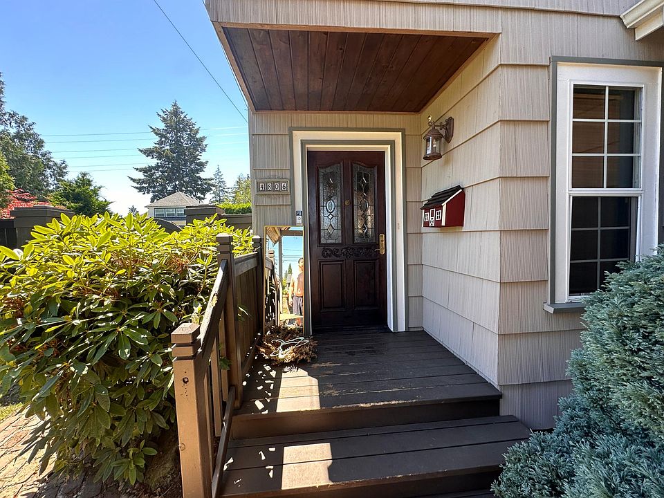 1st image of 4806 N 22nd St