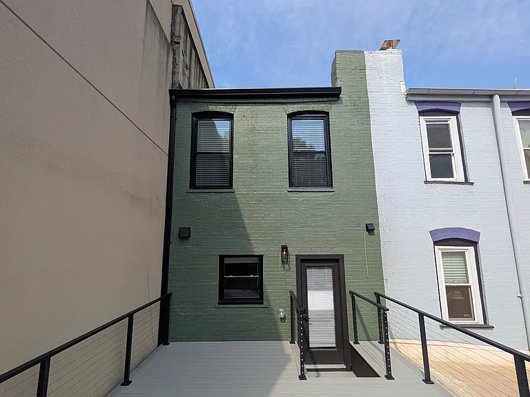 821 4th St NE #B — Photo 15