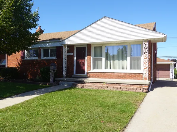 27624 Maplewood St, Garden City, MI 48135