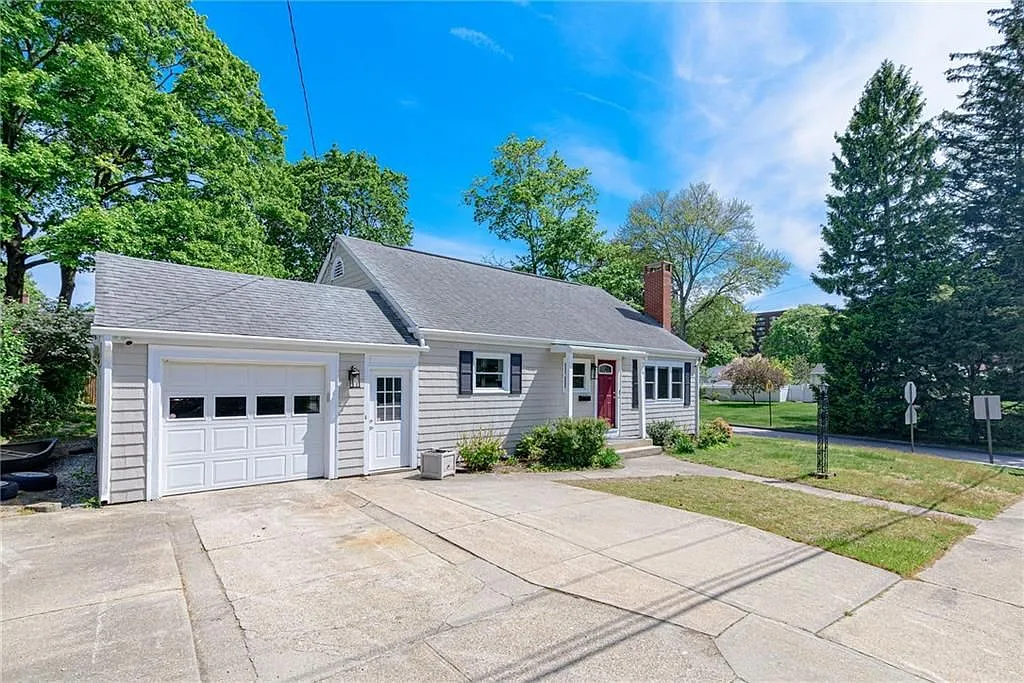 Building Photo - 76 Crossland Rd