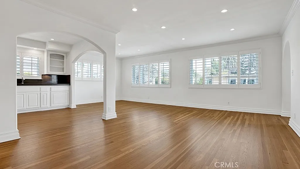 2 bed, 1118 sqft, $5,500 — Photo 1