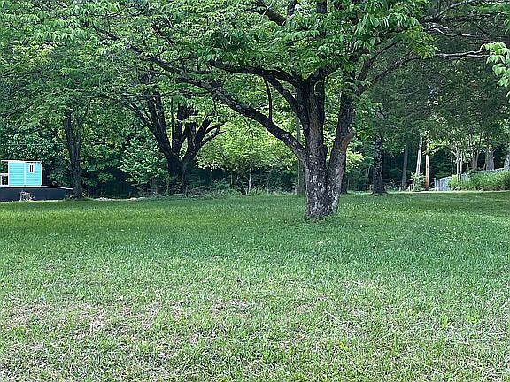 4th image of West Dr Lot 9
