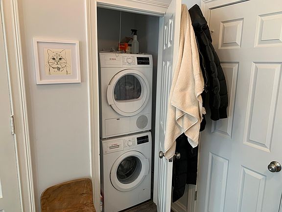 5th image of 1020 N Damen Ave
