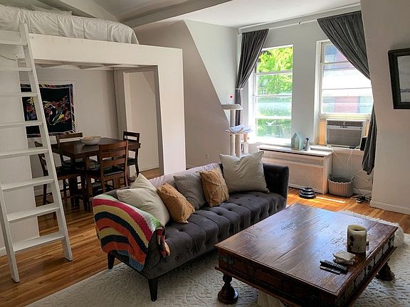 3rd image of 153 W 74th St #4A