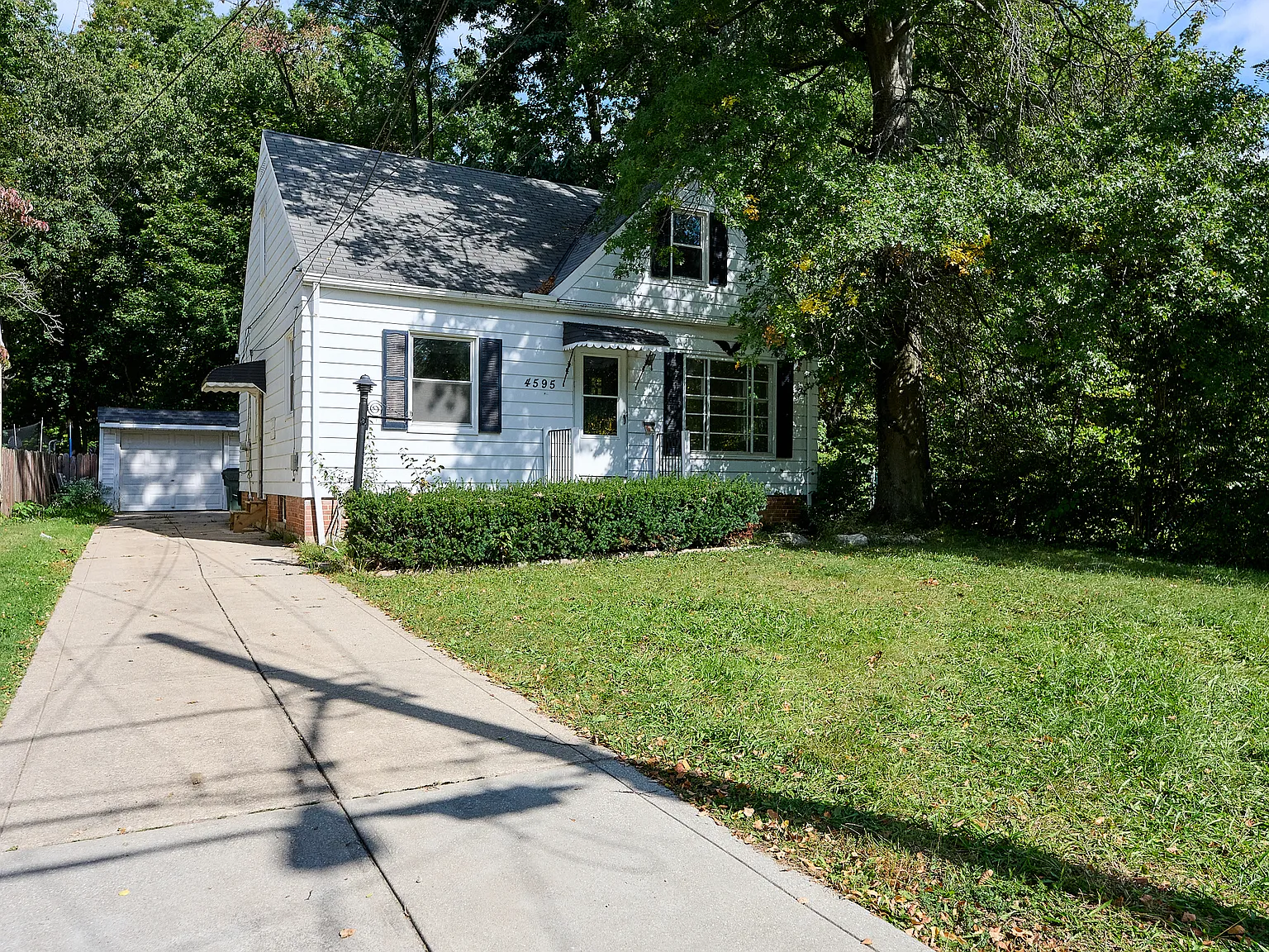 4595 Telhurst Rd — Photo 1