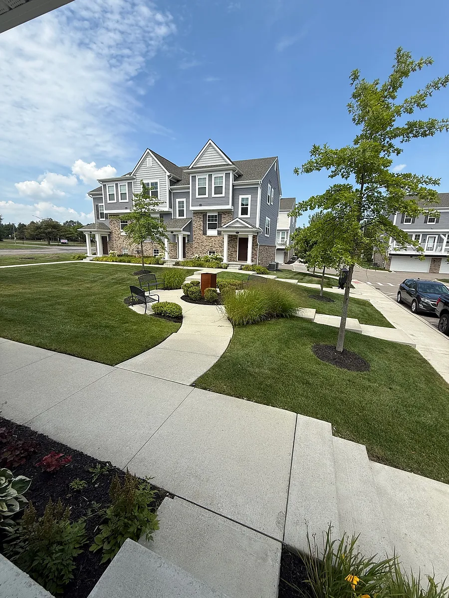 Building Photo - 4931 Treeside Ln