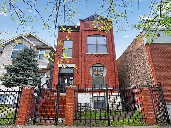 2nd image of 2816 W Washington Blvd