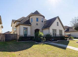5715 Mogo Creek Ln, Sugar Land, TX 77479