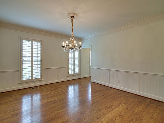 5th image of 109 Ashlawn Ct