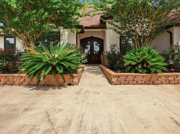 5319 Weston Dr, Weston Lakes, TX 77441