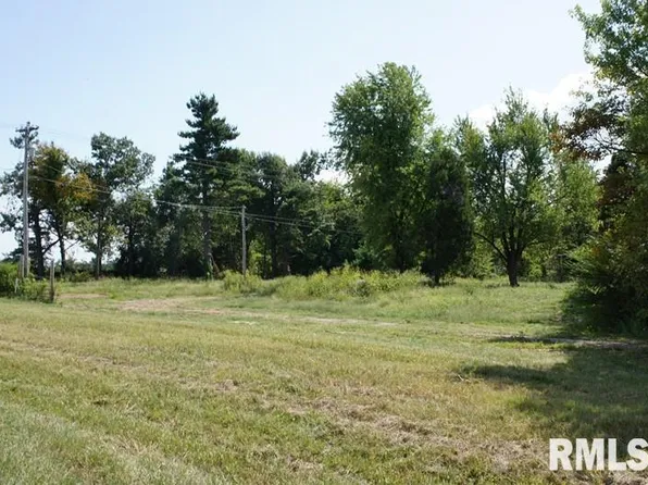 2134 E 5th St, Metropolis, IL 62960