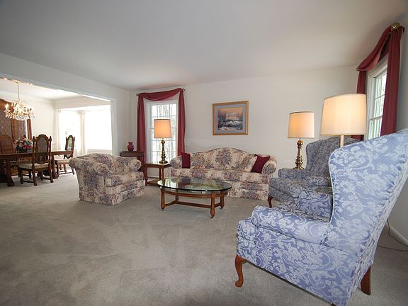 Living Room with many windows
