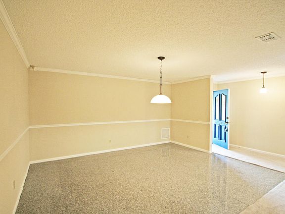 5th image of 8645 Royalwood Dr