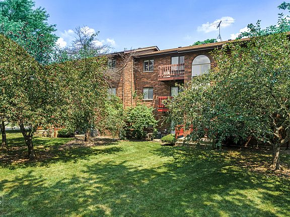 2nd image of 720 Inland Cir APT 302