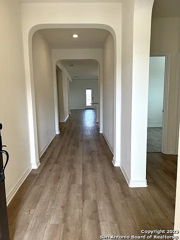 3 bed, 2.5 bath, 2003 sqft, $2,295 — Photo 2