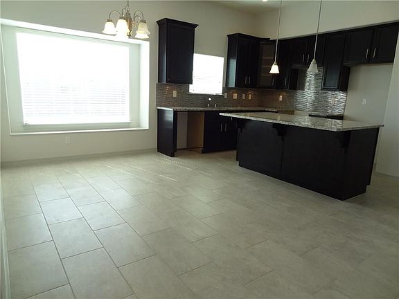 5th image of 12469 Chamberlain Dr