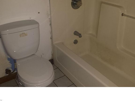 3rd image of 613 Whipple Ave