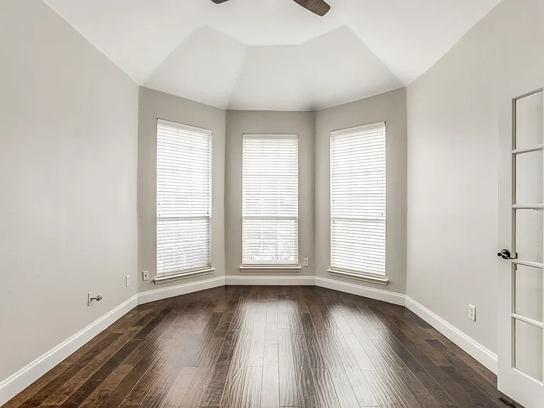 6415 Day Spring Dr — Photo 8
