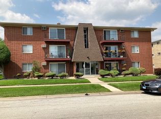 17630 Rosewood Dr APT 1B, Lansing, IL 60438