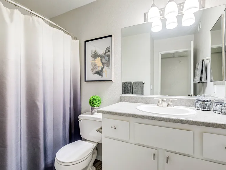 Gramercy Parc Senior Apartments — Photo 22