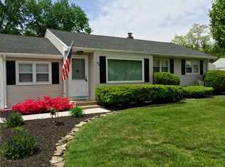 22 Jerilis Dr, Springfield, MA 01119