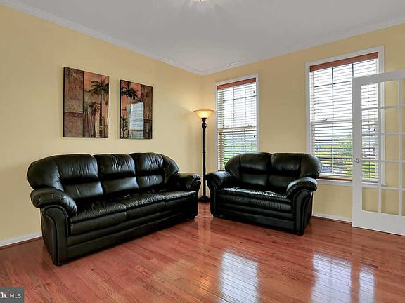 4th image of 1209 Briarbend Way