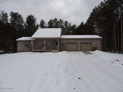 3909 W River Rd, Muskegon, MI, 49445