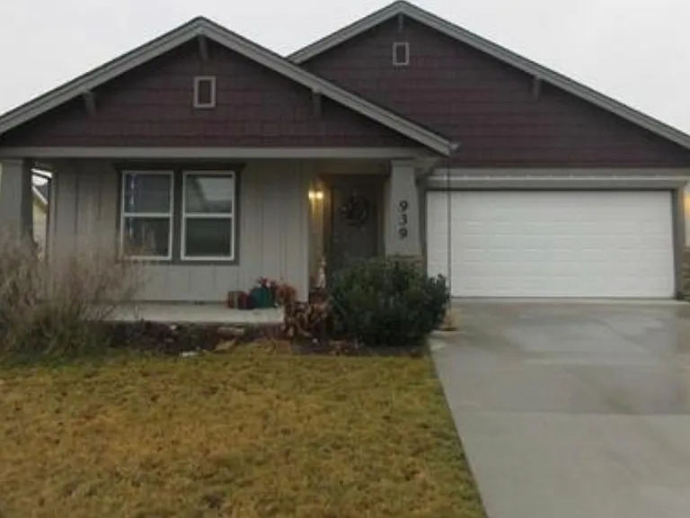 939 N Crownhaven Way — Photo 2