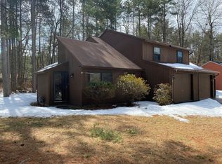 9 Wake Robin Rd, Malta, NY 12020
