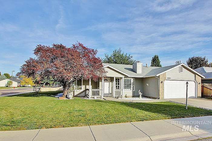 1st image of 2092 N Devlin Ave