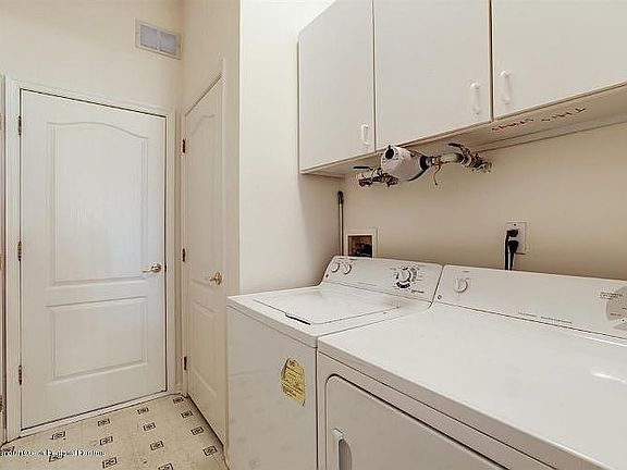 2nd image of 5 Summerlawn Dr