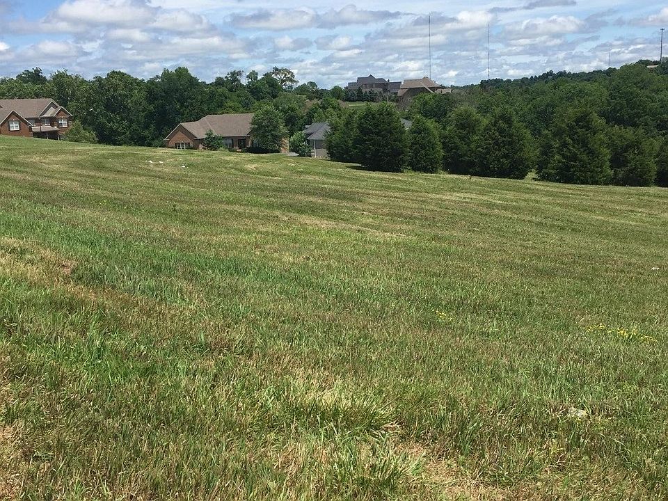 2nd image of 601 Forest Oaks Ct #605
