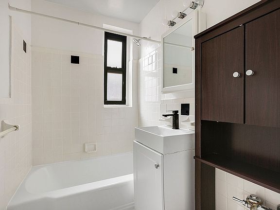 5th image of 1420 York Ave APT 4A