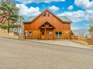 4831 Highland Place Way, Pigeon Forge, TN 37863