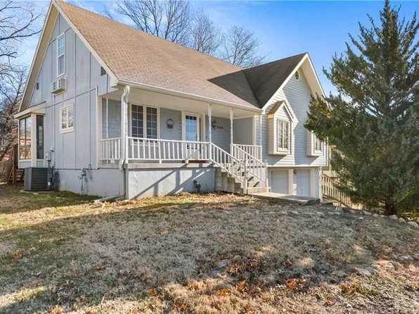 2124 NW 12th St, Blue Springs, MO 64015