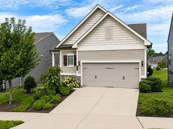6840 Gerber Daisy Ln, Haymarket, VA 20169