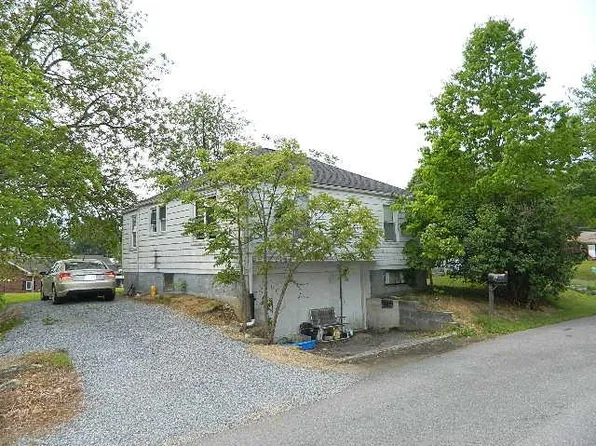 140 Race Blvd, Marion, VA 24354