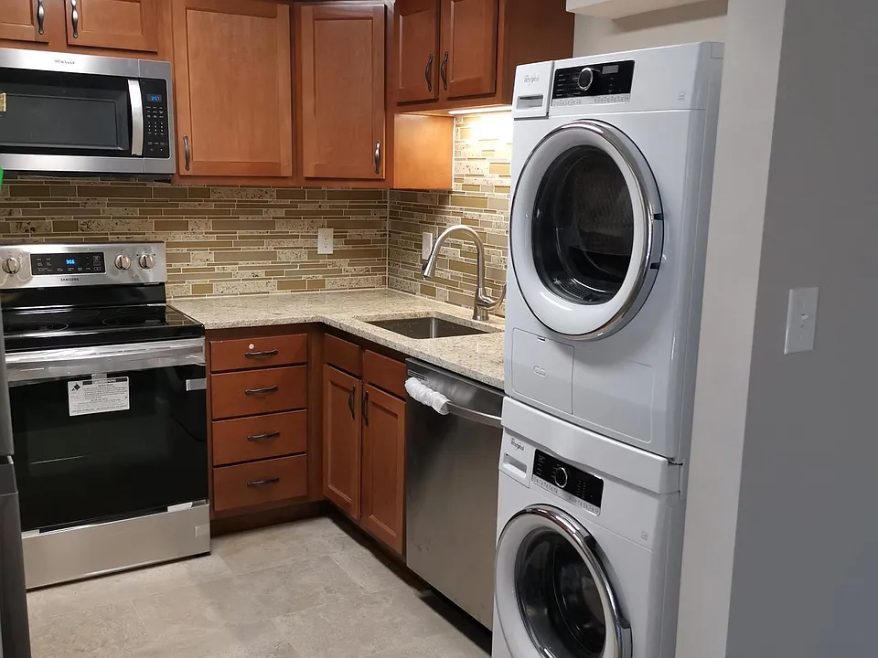 3639 Taliluna Ave #4D