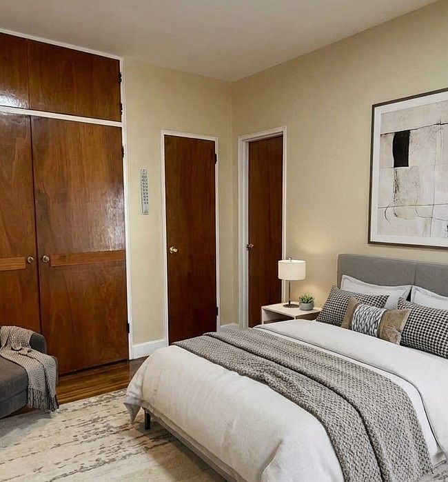 1st image of 195-24 Jamaica Ave #208