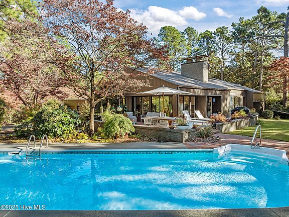 2nd image of 75 Lake Dornoch Drive
