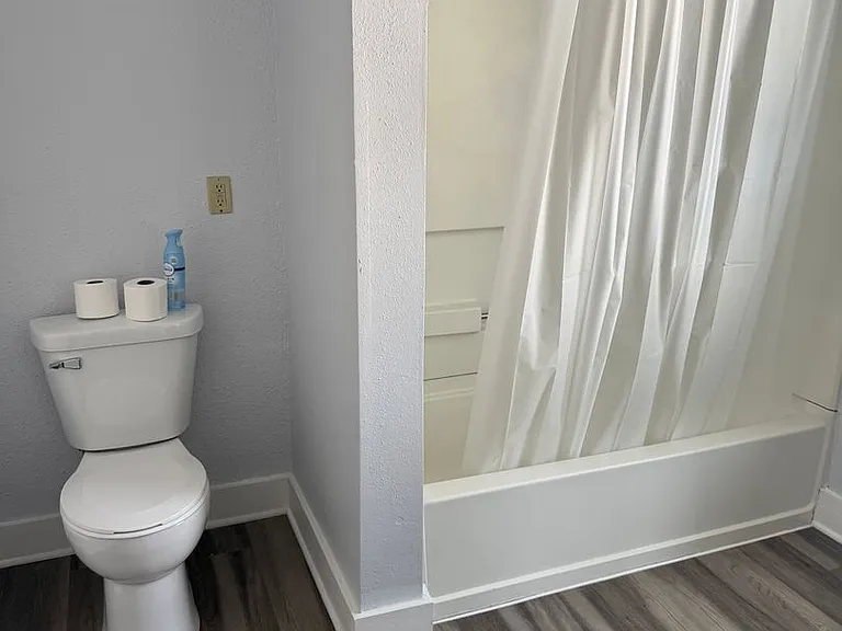 2304 Clark St — Photo 13