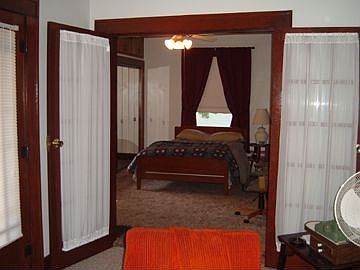 5th image of 375 Main St