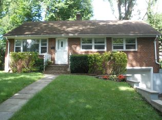 33 Esmond Pl, Tenafly, NJ 07670