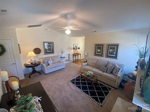 4th image of 107 Abbotswood Pl