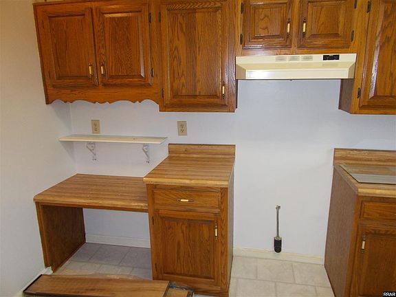 4th image of 805 Nelson St