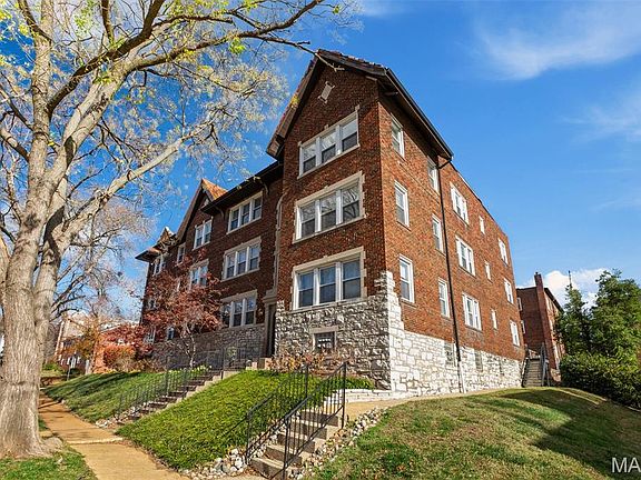 2nd image of 630 Westwood Dr APT 2S
