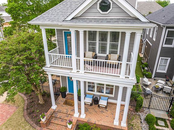 3rd image of 187 Harbor Isle Cir N